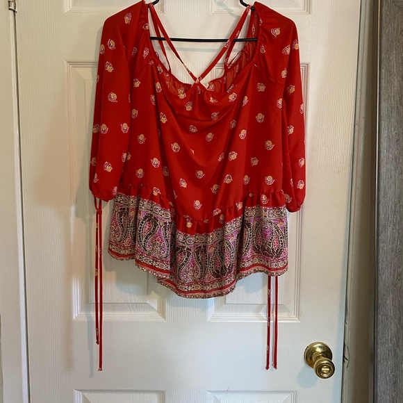 Off the shoulder blouse - Picture 2 of 3